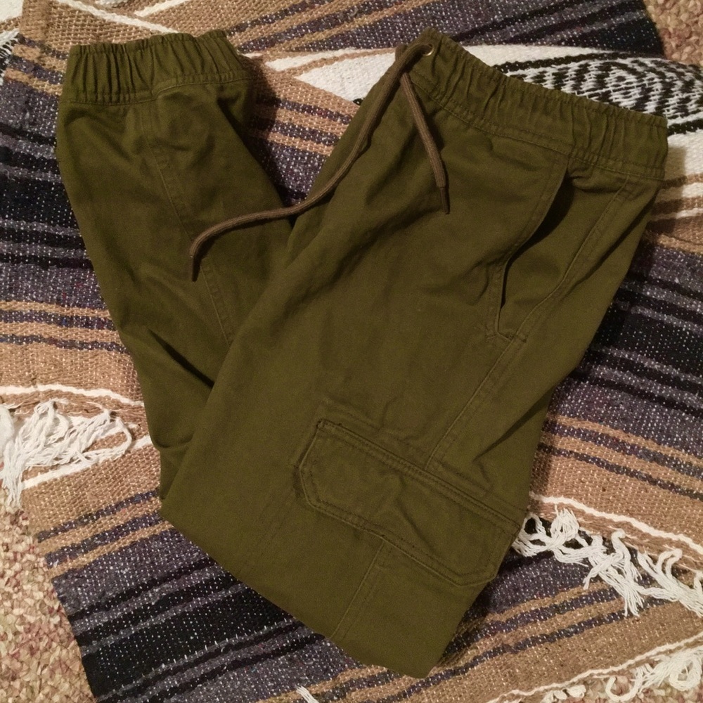 Forever 21 Men’s Olive Cargo Joggers